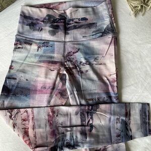 Lululemon cropped legging size 4